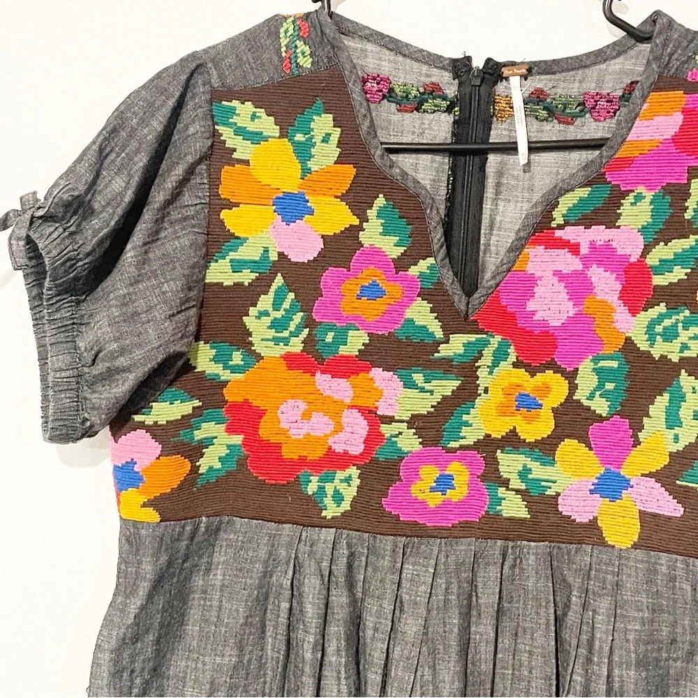 Free People Size XS Oaxaca Chambray Floral‎ Embroidered Cotton Dress